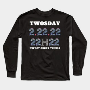 twosday tuesday february 22nd 2022 Long Sleeve T-Shirt